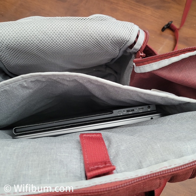 mobile monitor fits in laptop bag